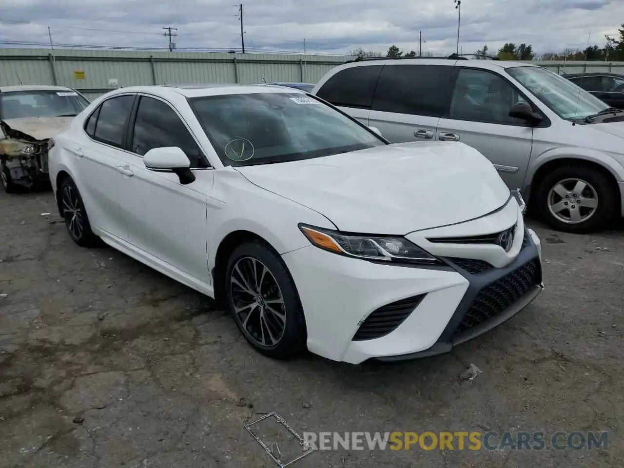 1 Photograph of a damaged car 4T1B11HK6KU184529 TOYOTA CAMRY 2019