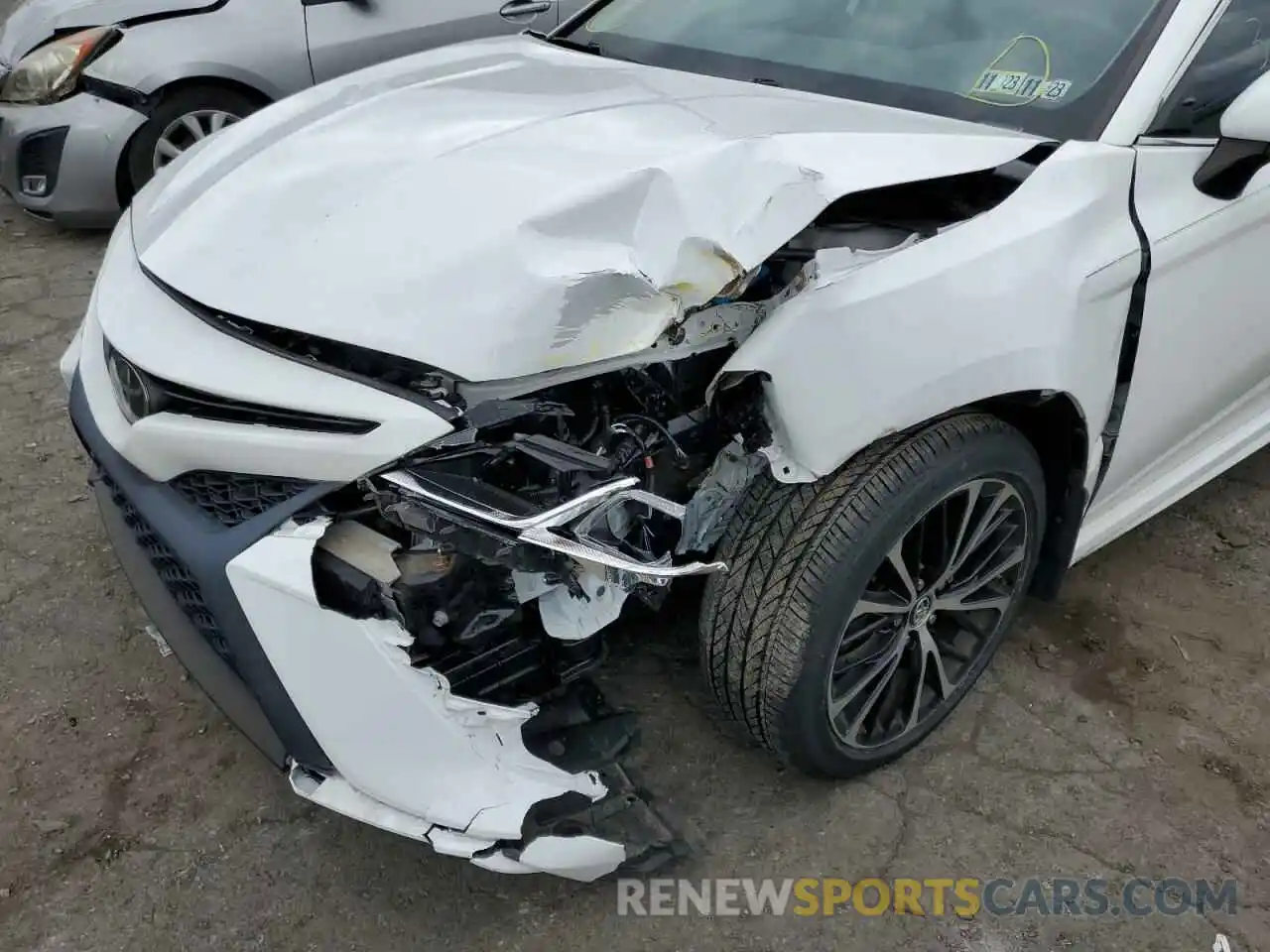 9 Photograph of a damaged car 4T1B11HK6KU184529 TOYOTA CAMRY 2019