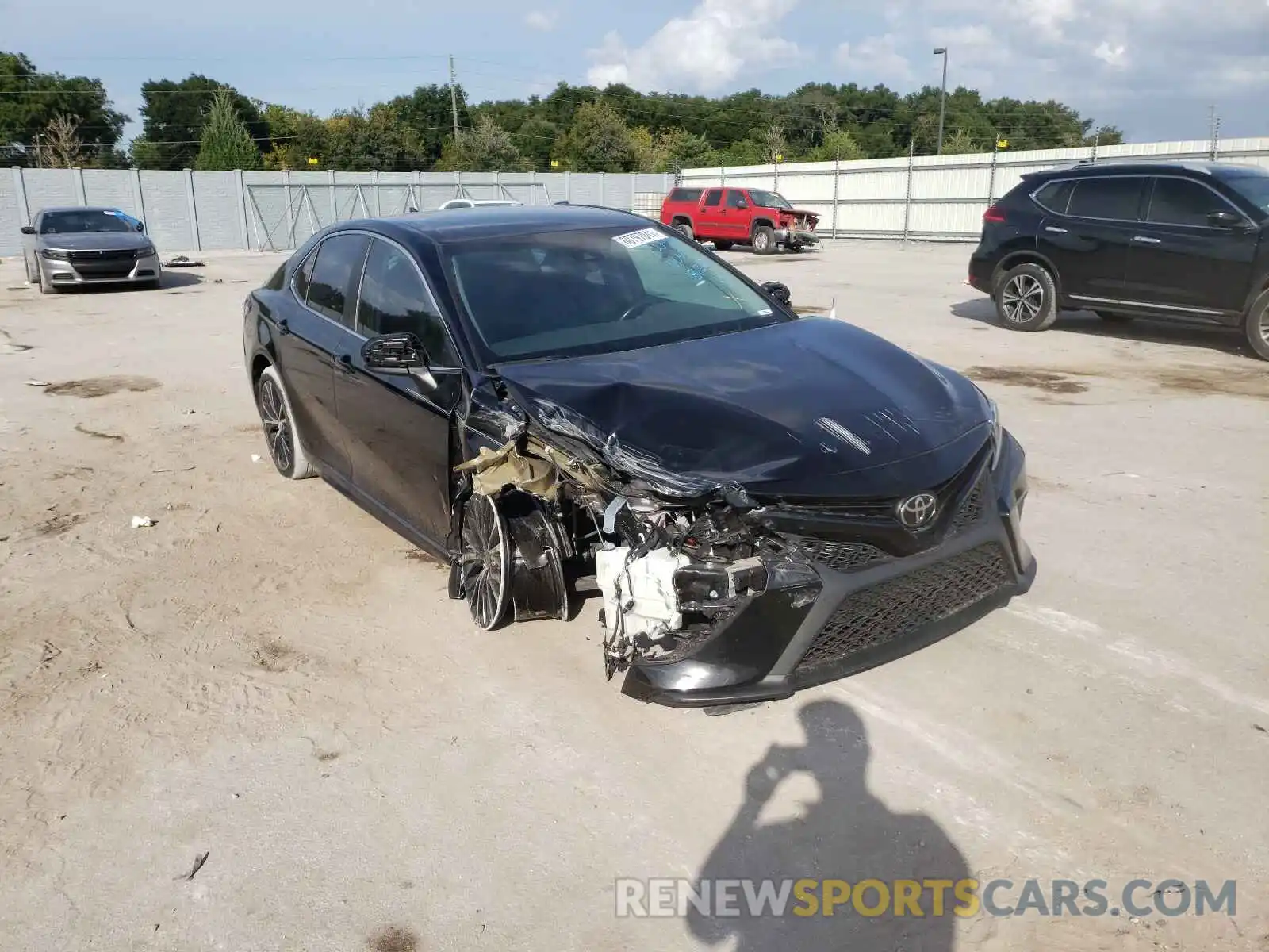 1 Photograph of a damaged car 4T1B11HK6KU186362 TOYOTA CAMRY 2019