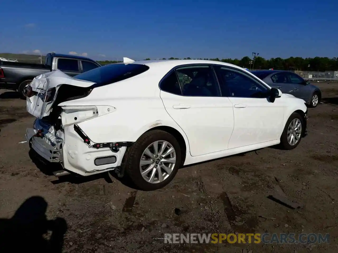 3 Photograph of a damaged car 4T1B11HK6KU189469 TOYOTA CAMRY 2019