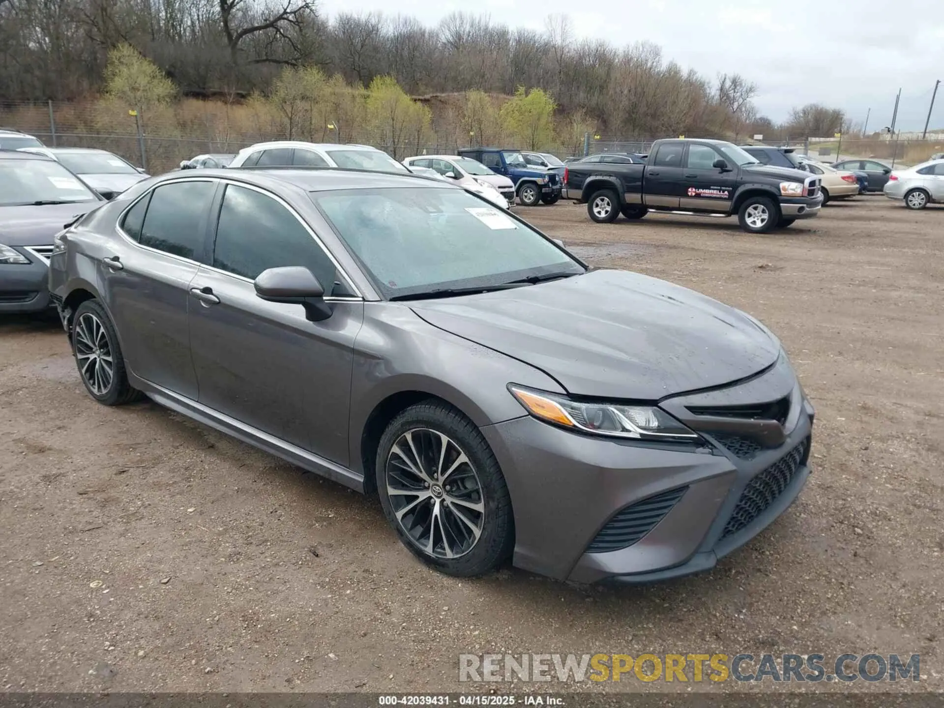 1 Photograph of a damaged car 4T1B11HK6KU193067 TOYOTA CAMRY 2019