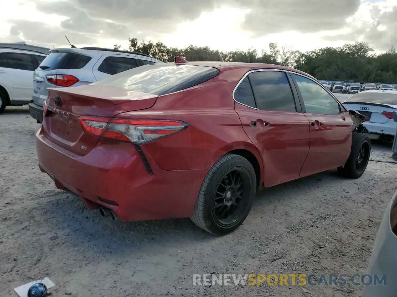 3 Photograph of a damaged car 4T1B11HK6KU197426 TOYOTA CAMRY 2019