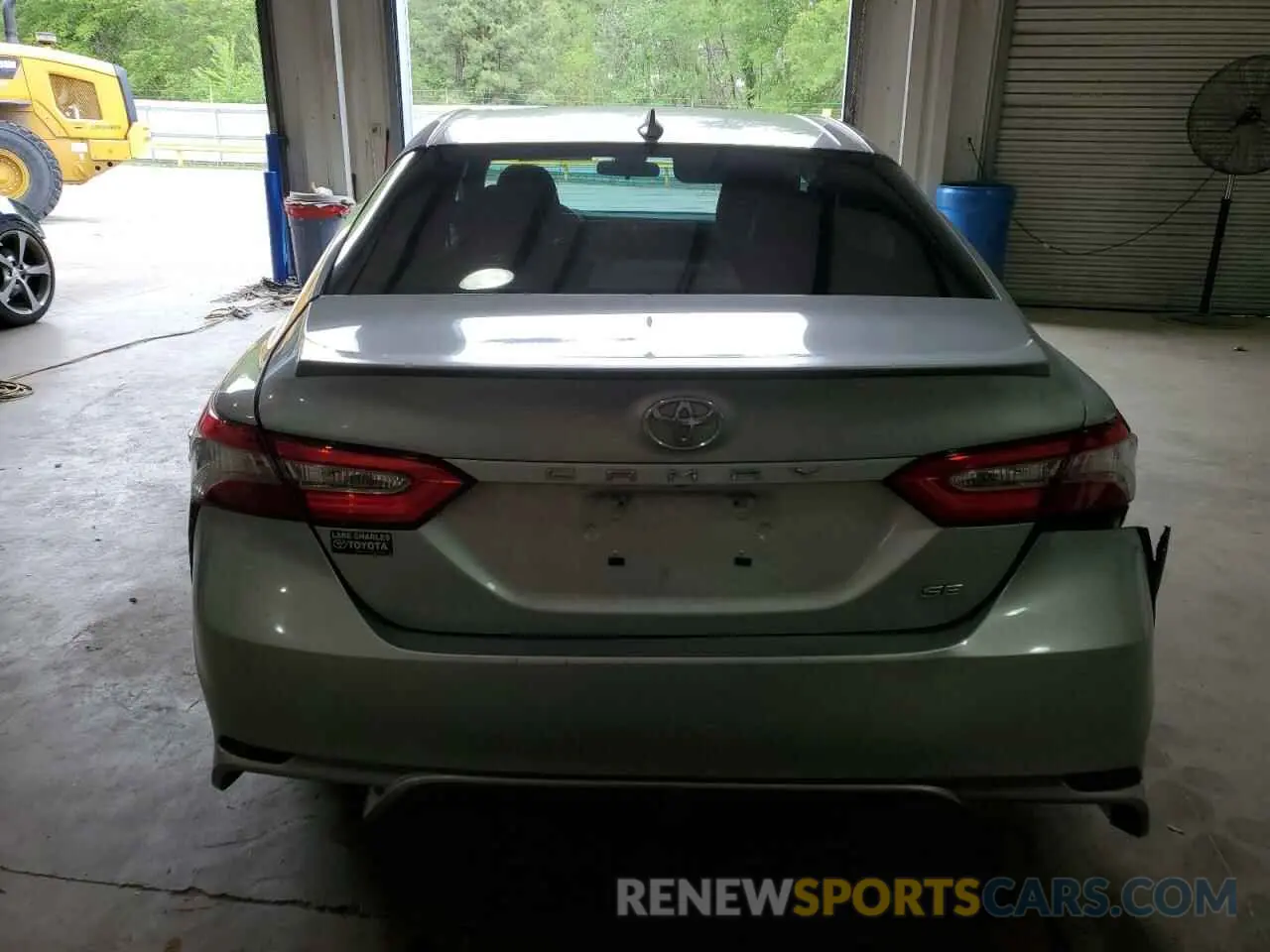 6 Photograph of a damaged car 4T1B11HK6KU202768 TOYOTA CAMRY 2019