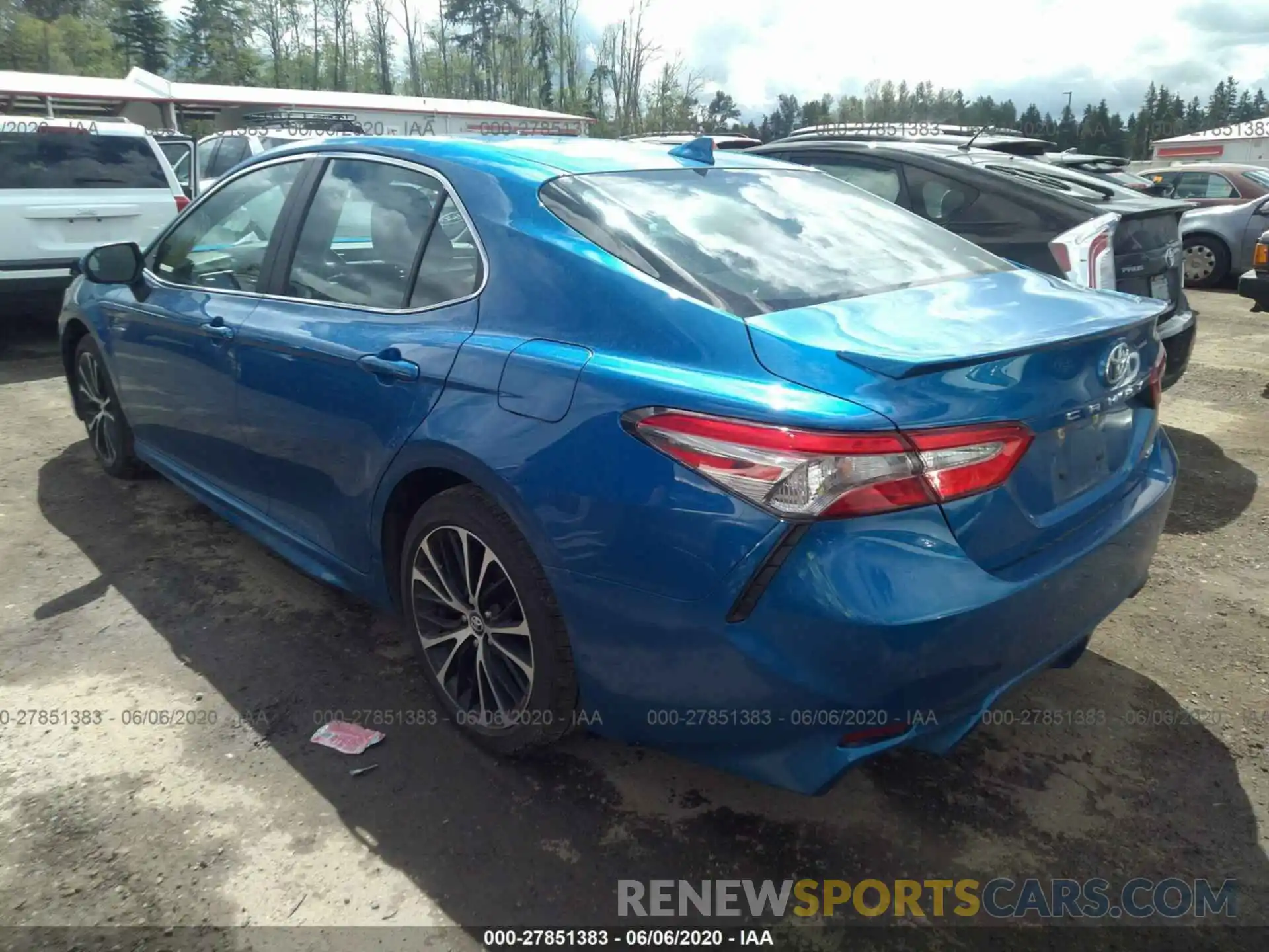 3 Photograph of a damaged car 4T1B11HK6KU202950 TOYOTA CAMRY 2019