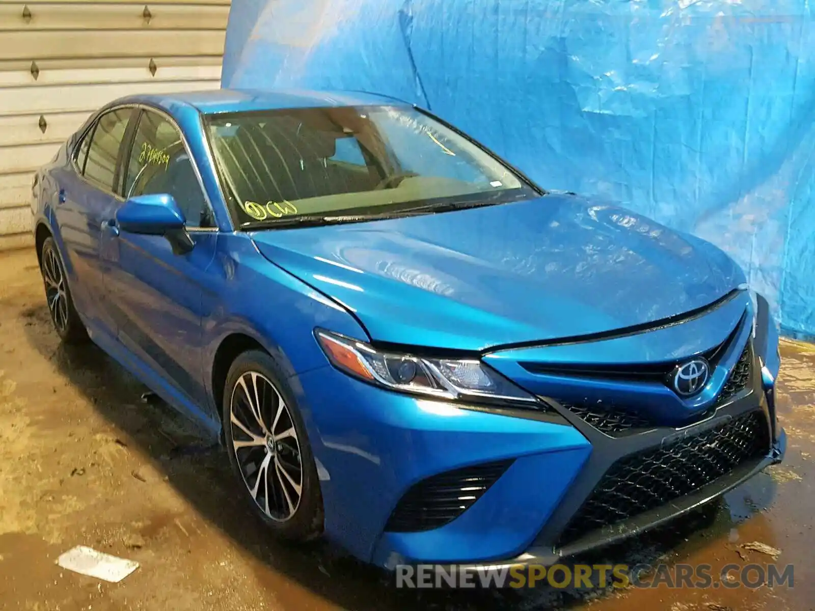 1 Photograph of a damaged car 4T1B11HK6KU206058 TOYOTA CAMRY 2019