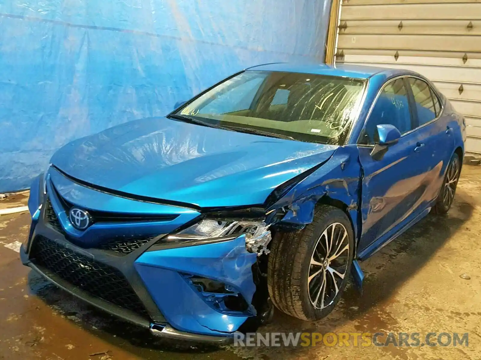 2 Photograph of a damaged car 4T1B11HK6KU206058 TOYOTA CAMRY 2019