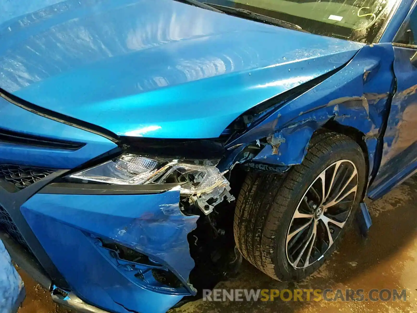 9 Photograph of a damaged car 4T1B11HK6KU206058 TOYOTA CAMRY 2019