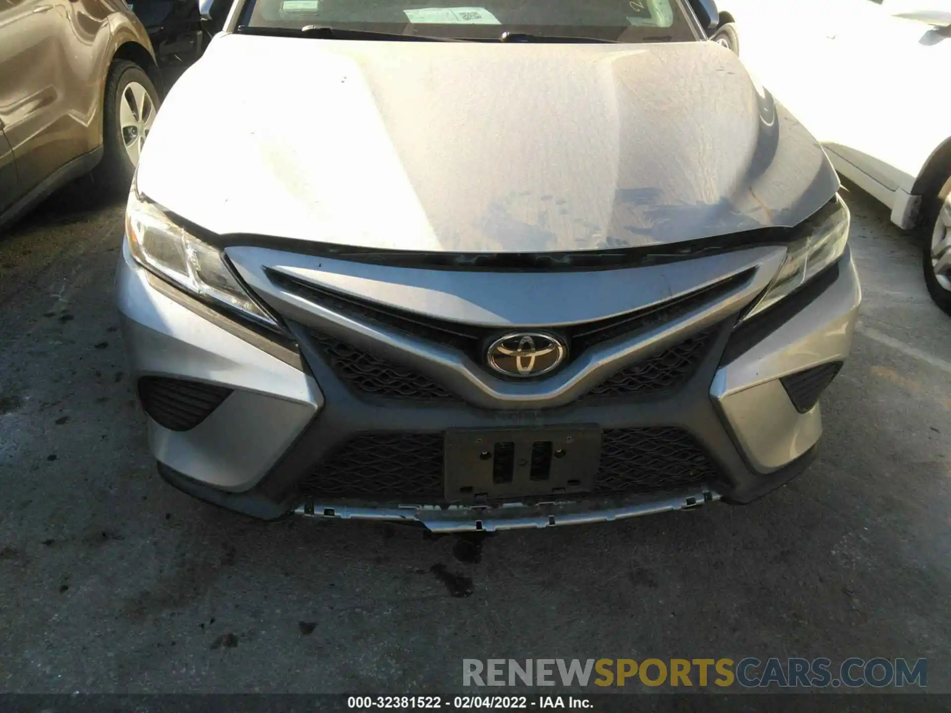 6 Photograph of a damaged car 4T1B11HK6KU206092 TOYOTA CAMRY 2019