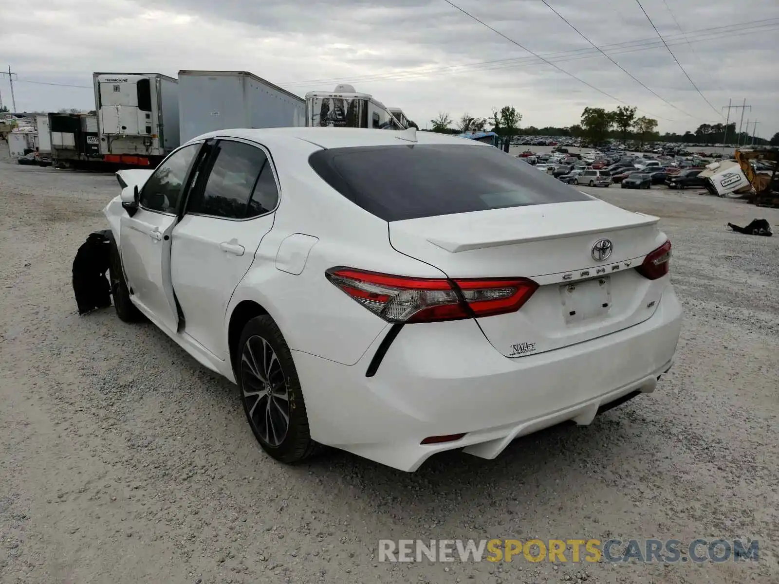 3 Photograph of a damaged car 4T1B11HK6KU206531 TOYOTA CAMRY 2019