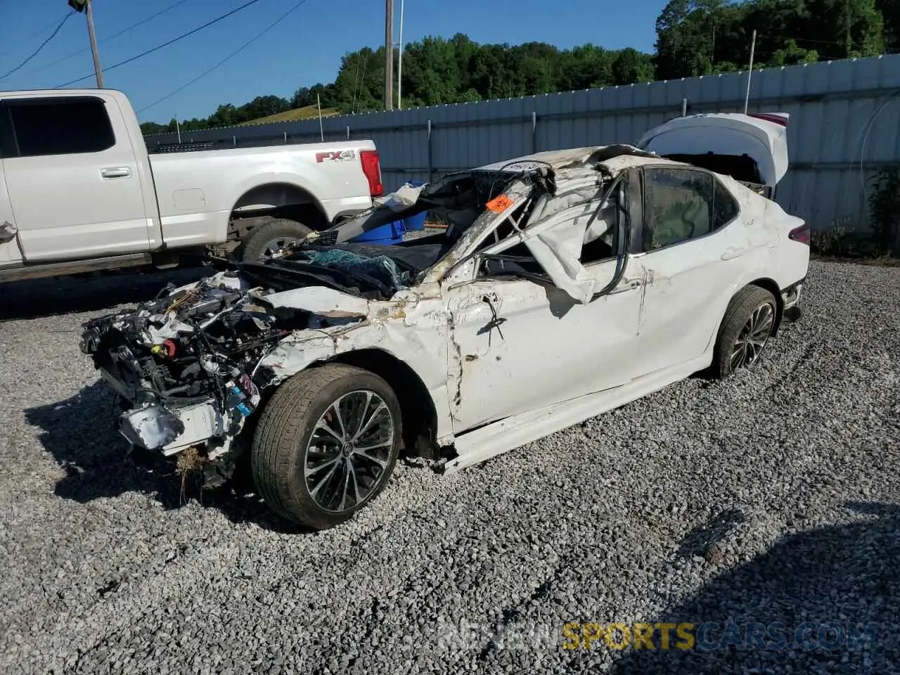 1 Photograph of a damaged car 4T1B11HK6KU206867 TOYOTA CAMRY 2019