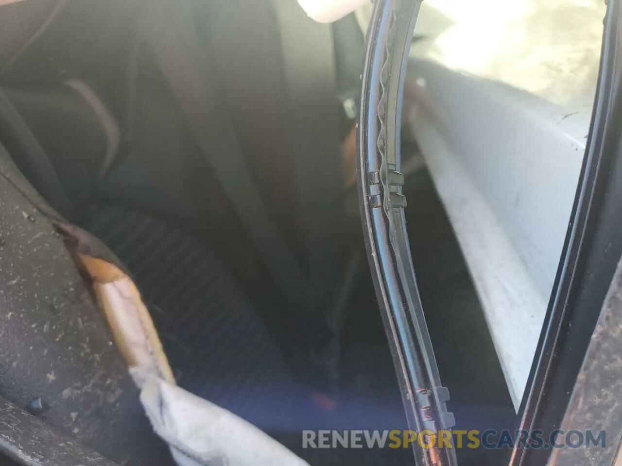 10 Photograph of a damaged car 4T1B11HK6KU206867 TOYOTA CAMRY 2019