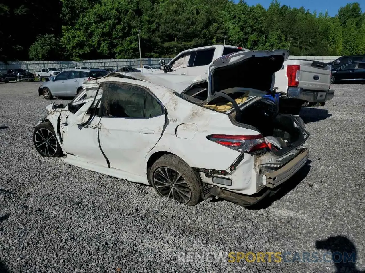 2 Photograph of a damaged car 4T1B11HK6KU206867 TOYOTA CAMRY 2019