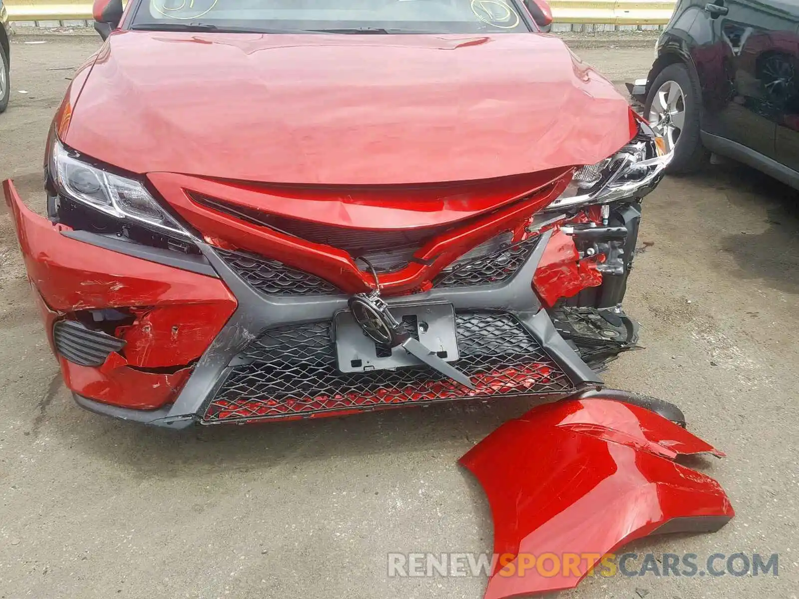 9 Photograph of a damaged car 4T1B11HK6KU209235 TOYOTA CAMRY 2019