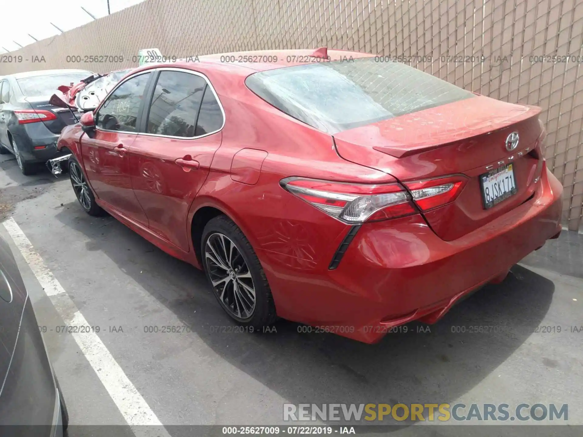 3 Photograph of a damaged car 4T1B11HK6KU214175 TOYOTA CAMRY 2019