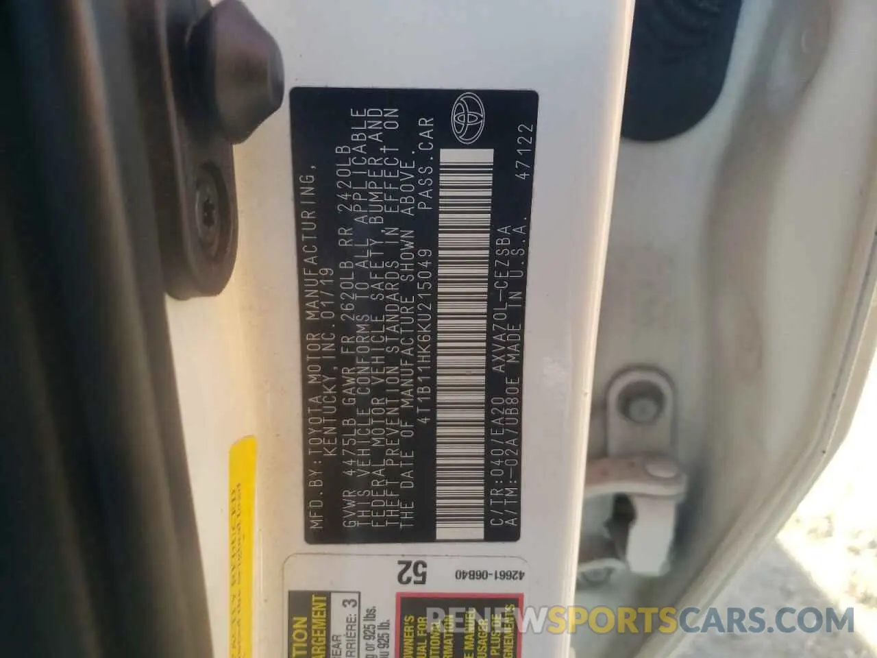 12 Photograph of a damaged car 4T1B11HK6KU215049 TOYOTA CAMRY 2019