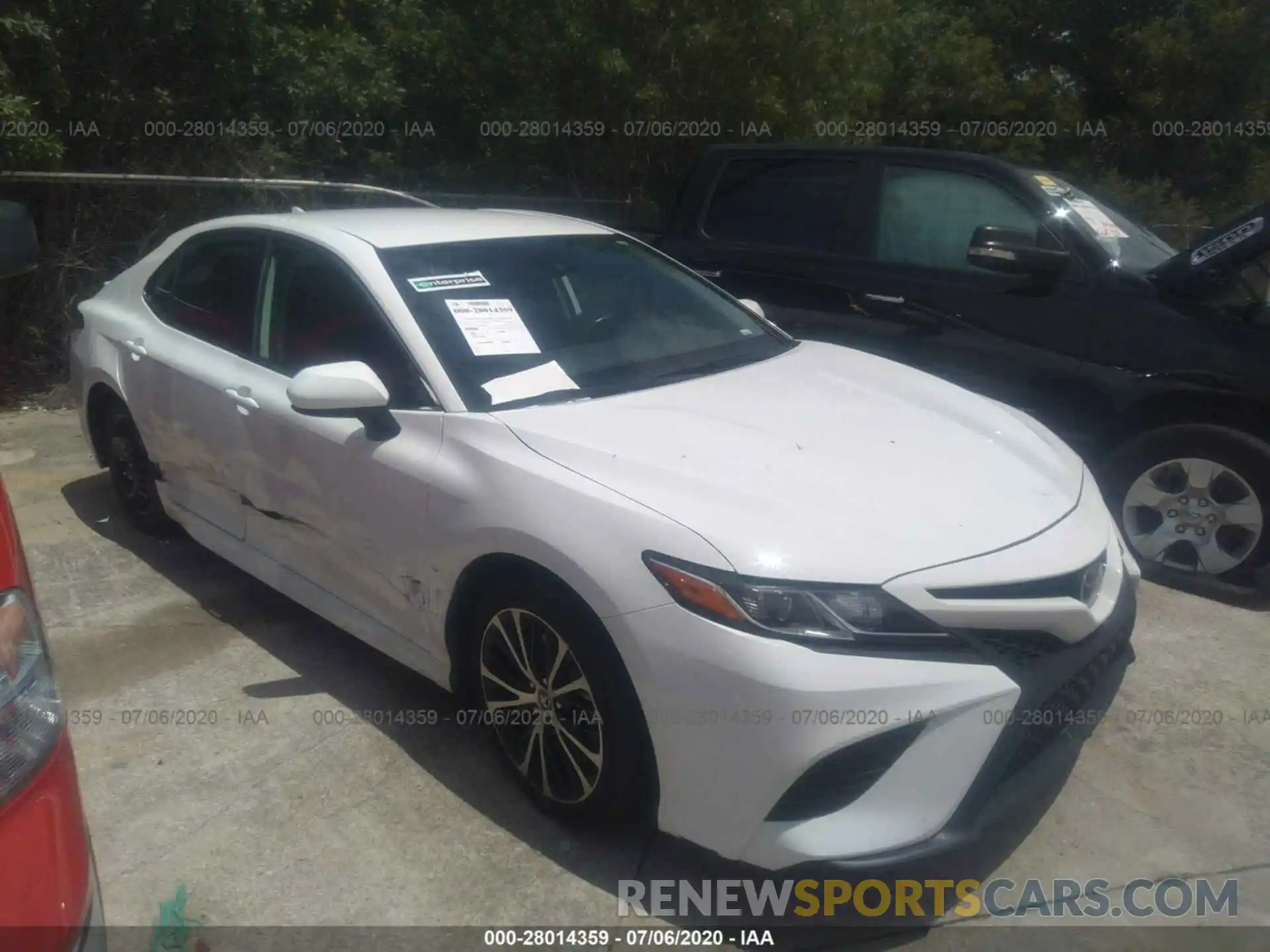 1 Photograph of a damaged car 4T1B11HK6KU215665 TOYOTA CAMRY 2019