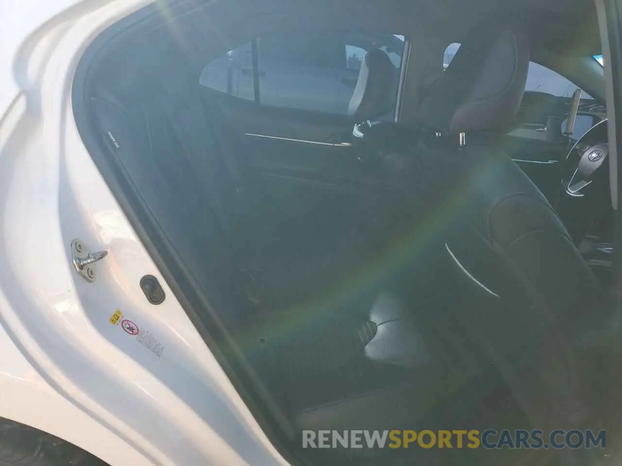 10 Photograph of a damaged car 4T1B11HK6KU218016 TOYOTA CAMRY 2019