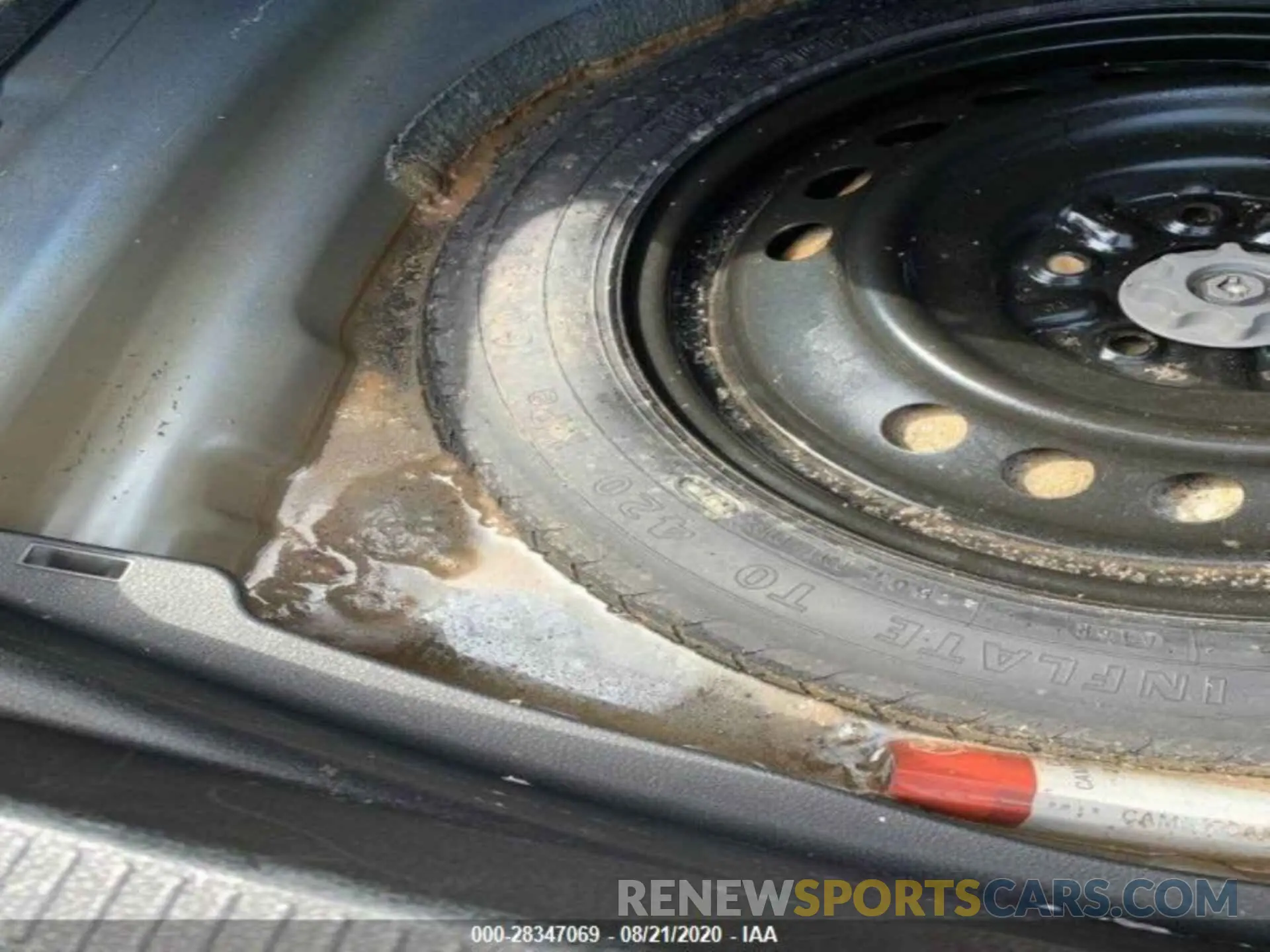 6 Photograph of a damaged car 4T1B11HK6KU218114 TOYOTA CAMRY 2019