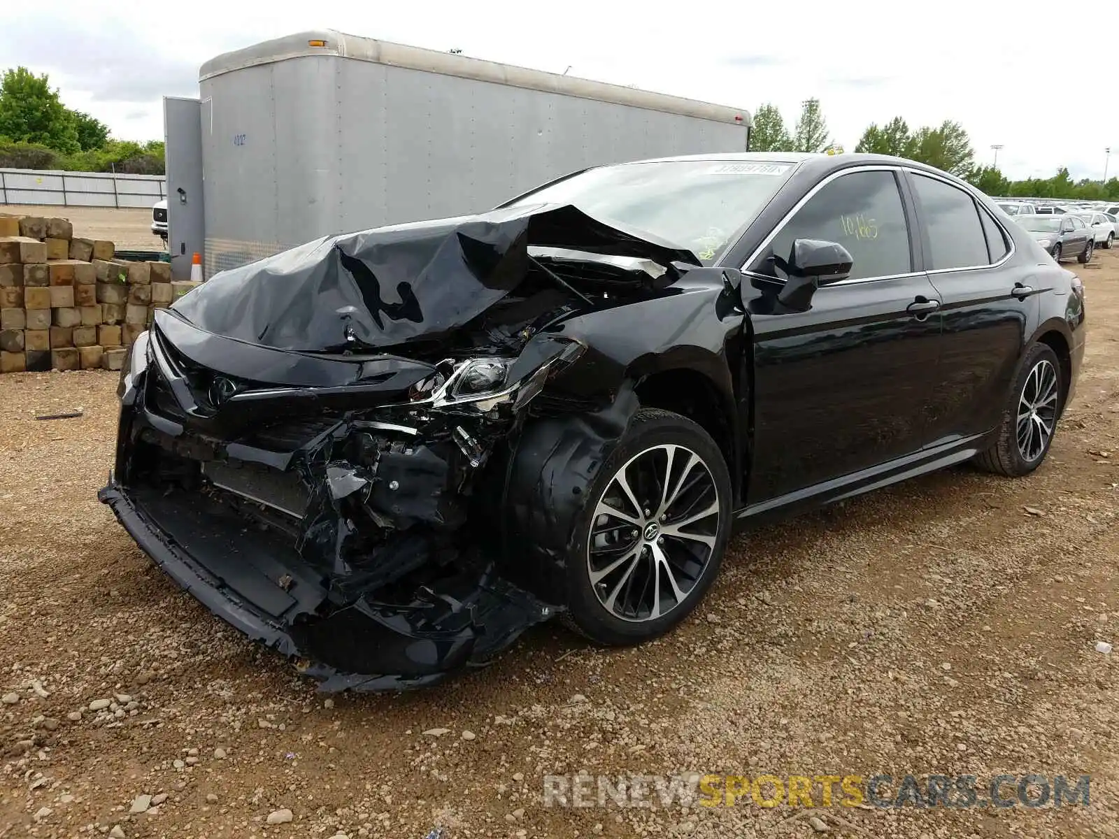 2 Photograph of a damaged car 4T1B11HK6KU218520 TOYOTA CAMRY 2019