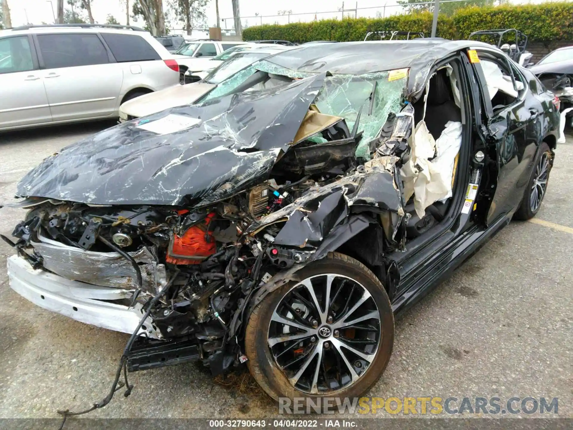 2 Photograph of a damaged car 4T1B11HK6KU219330 TOYOTA CAMRY 2019