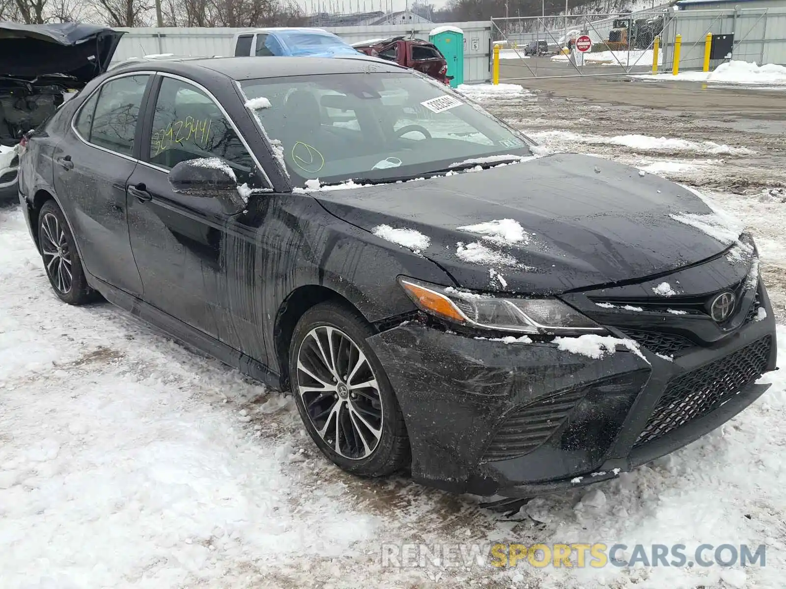 1 Photograph of a damaged car 4T1B11HK6KU220686 TOYOTA CAMRY 2019