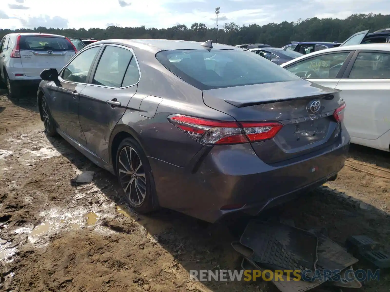 3 Photograph of a damaged car 4T1B11HK6KU225998 TOYOTA CAMRY 2019