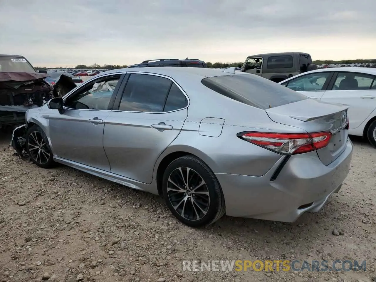 2 Photograph of a damaged car 4T1B11HK6KU226309 TOYOTA CAMRY 2019