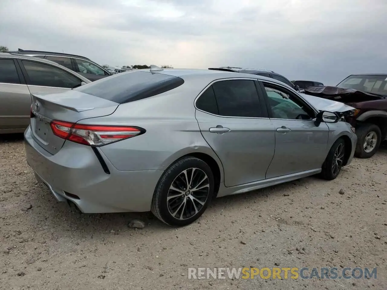 3 Photograph of a damaged car 4T1B11HK6KU226309 TOYOTA CAMRY 2019