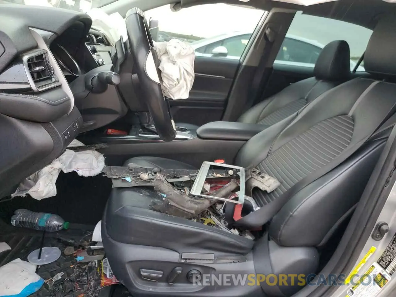 7 Photograph of a damaged car 4T1B11HK6KU226309 TOYOTA CAMRY 2019