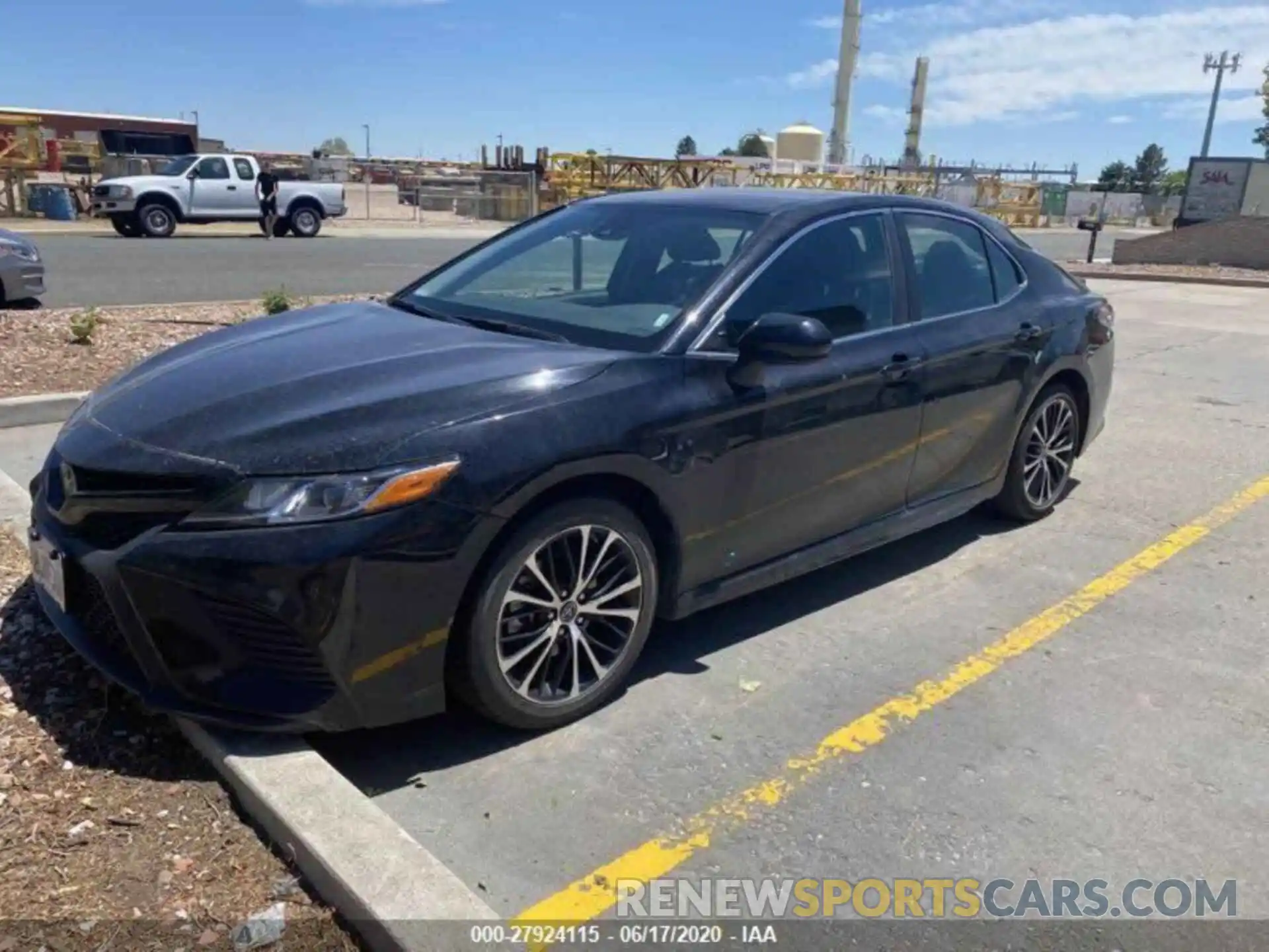 4 Photograph of a damaged car 4T1B11HK6KU228187 TOYOTA CAMRY 2019