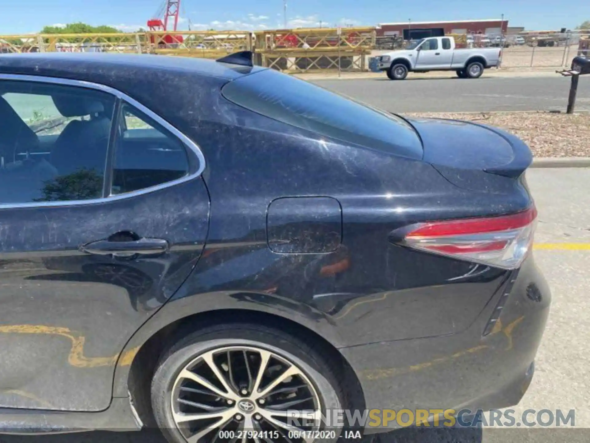 5 Photograph of a damaged car 4T1B11HK6KU228187 TOYOTA CAMRY 2019