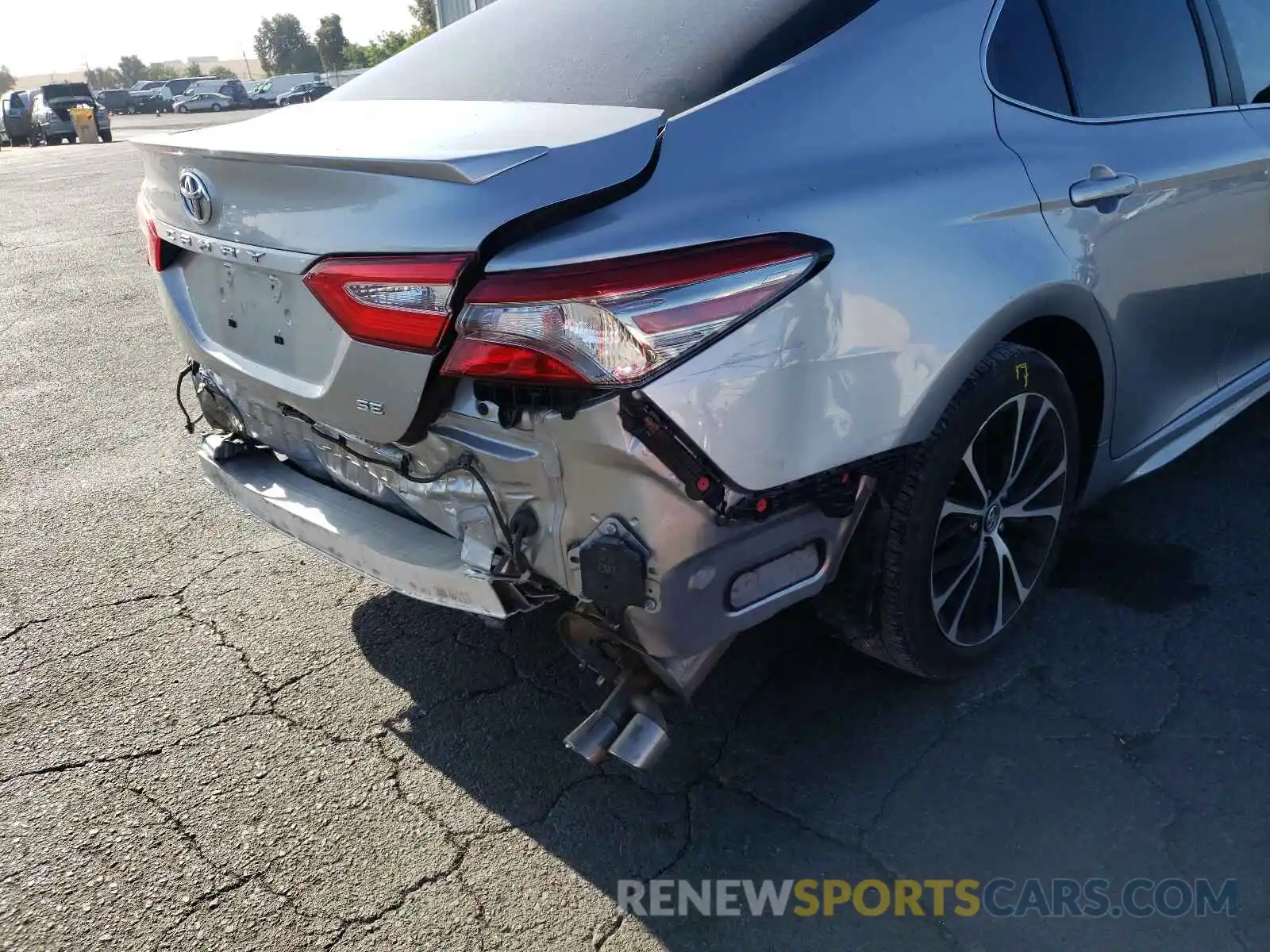 9 Photograph of a damaged car 4T1B11HK6KU229243 TOYOTA CAMRY 2019