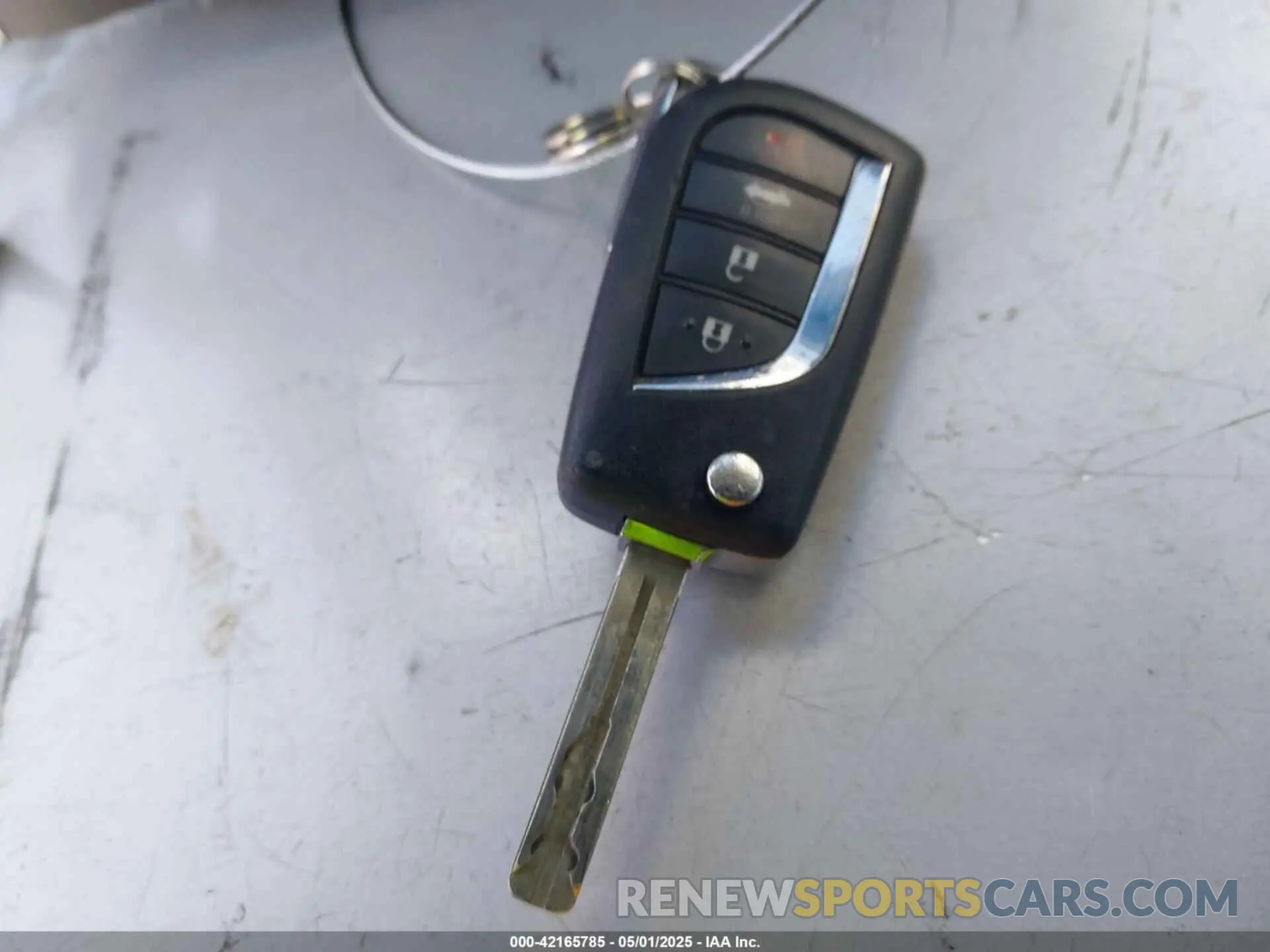 11 Photograph of a damaged car 4T1B11HK6KU230652 TOYOTA CAMRY 2019