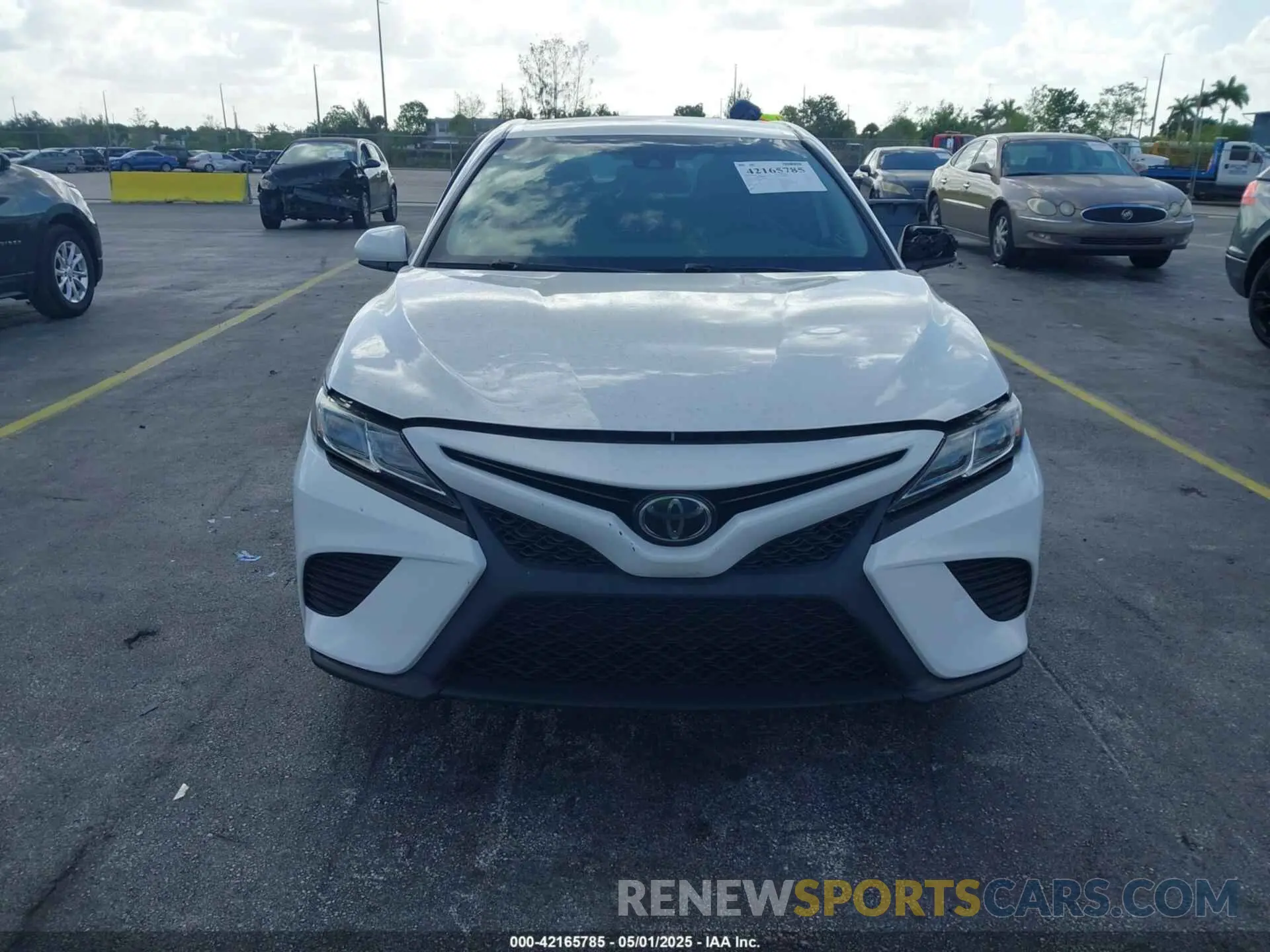 12 Photograph of a damaged car 4T1B11HK6KU230652 TOYOTA CAMRY 2019