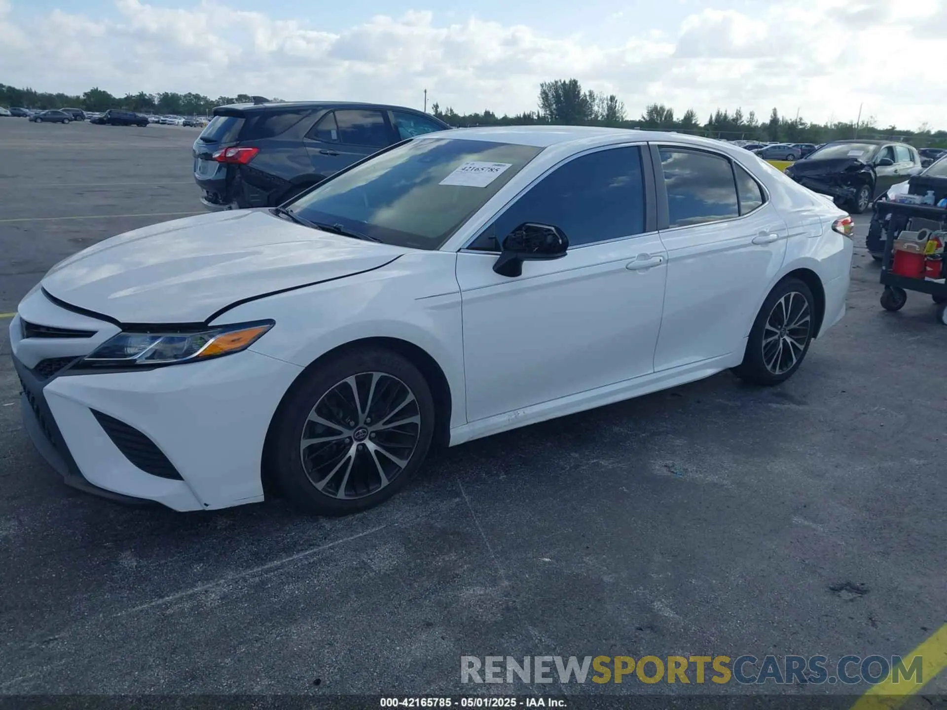 2 Photograph of a damaged car 4T1B11HK6KU230652 TOYOTA CAMRY 2019