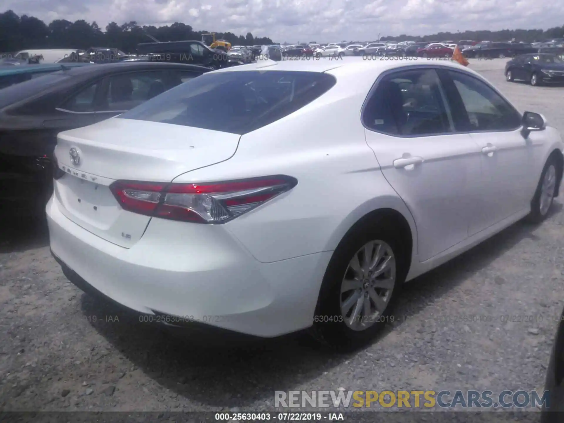 4 Photograph of a damaged car 4T1B11HK6KU231526 TOYOTA CAMRY 2019