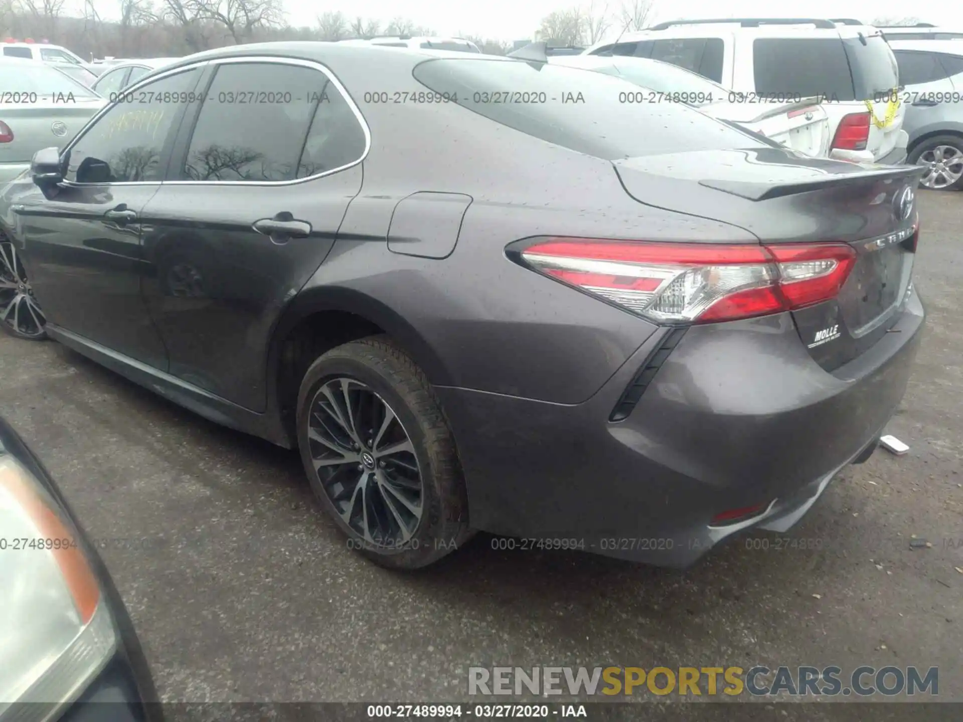 3 Photograph of a damaged car 4T1B11HK6KU232319 TOYOTA CAMRY 2019