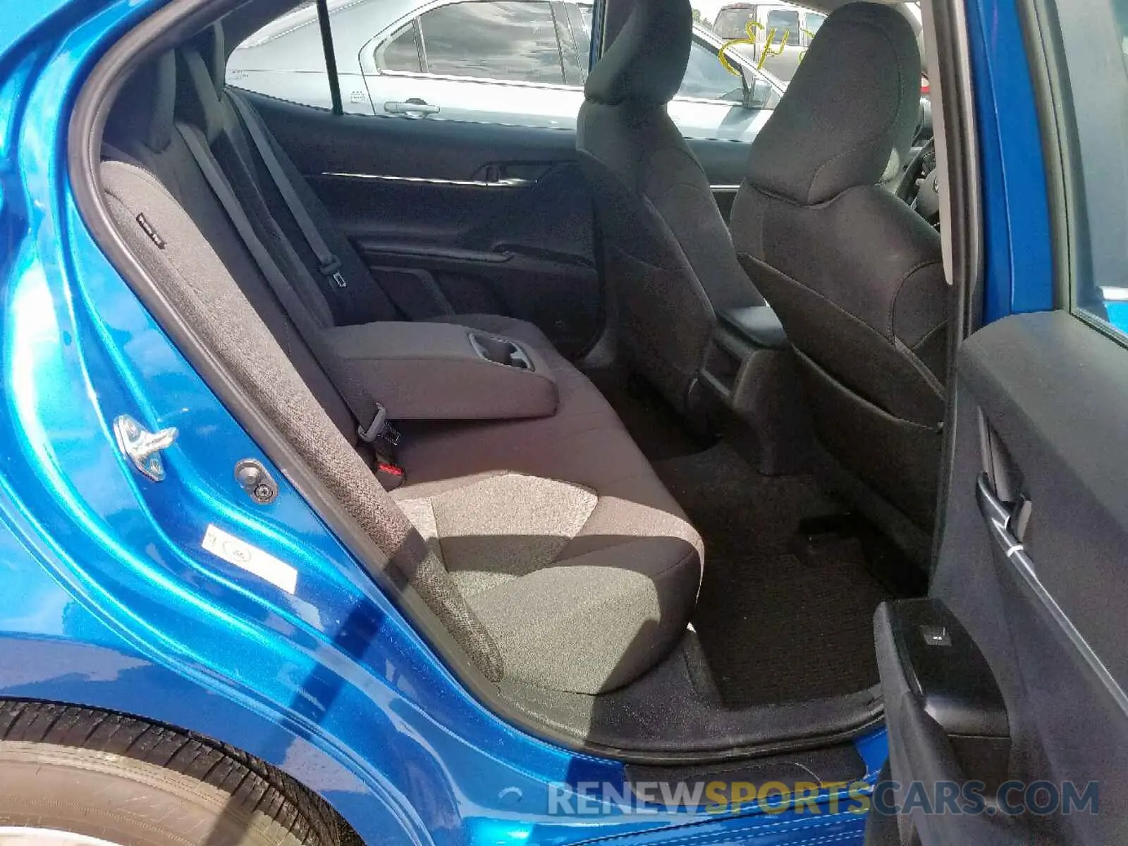 6 Photograph of a damaged car 4T1B11HK6KU236063 TOYOTA CAMRY 2019