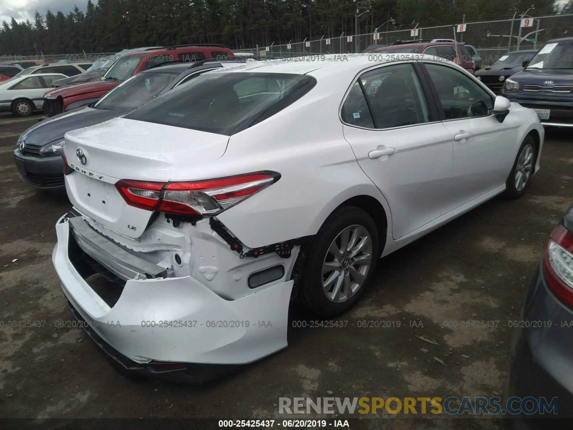 4 Photograph of a damaged car 4T1B11HK6KU237150 TOYOTA CAMRY 2019