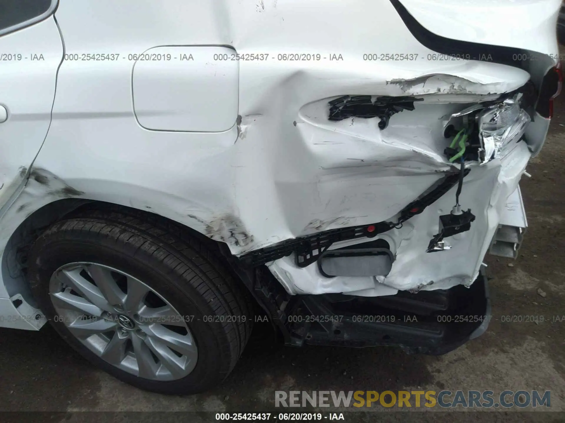 6 Photograph of a damaged car 4T1B11HK6KU237150 TOYOTA CAMRY 2019