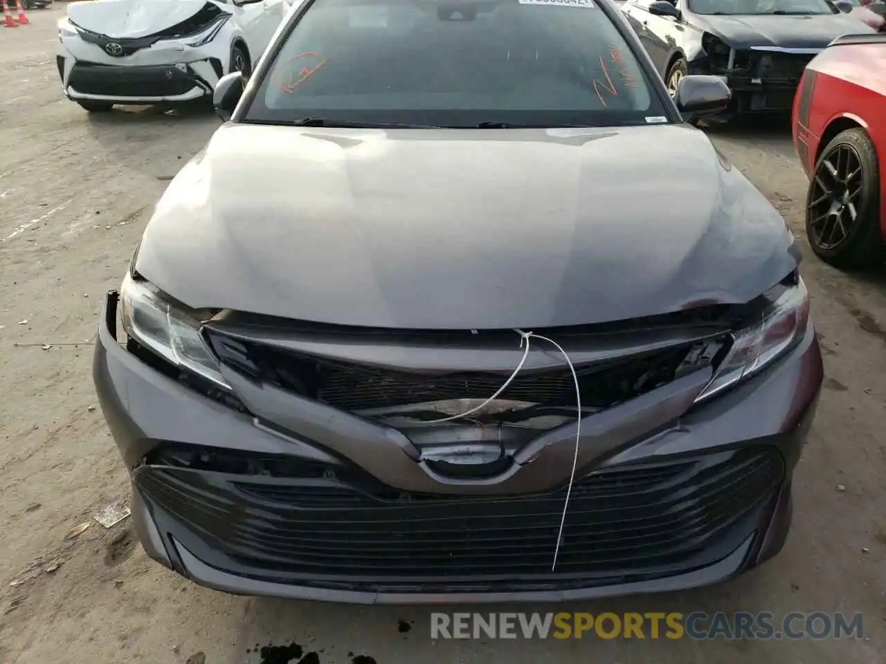 11 Photograph of a damaged car 4T1B11HK6KU244535 TOYOTA CAMRY 2019