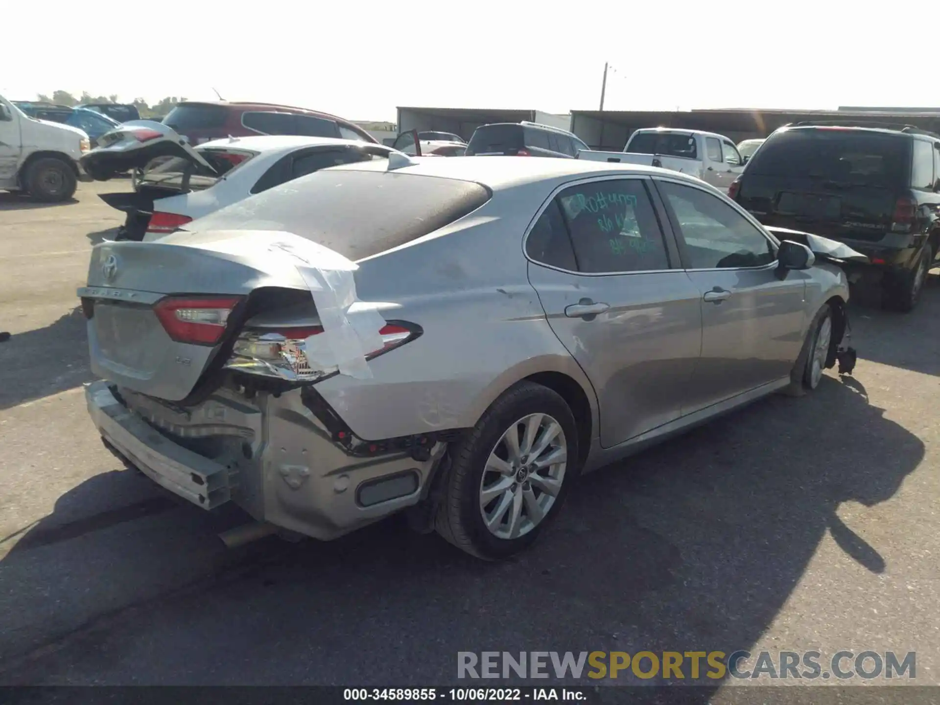 4 Photograph of a damaged car 4T1B11HK6KU246754 TOYOTA CAMRY 2019