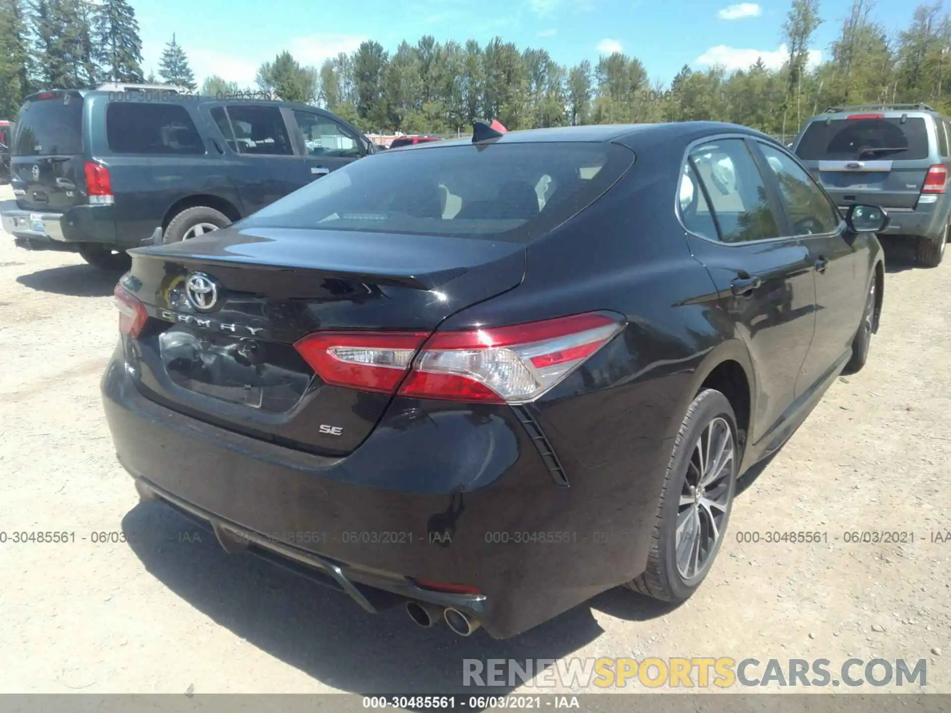 4 Photograph of a damaged car 4T1B11HK6KU250965 TOYOTA CAMRY 2019