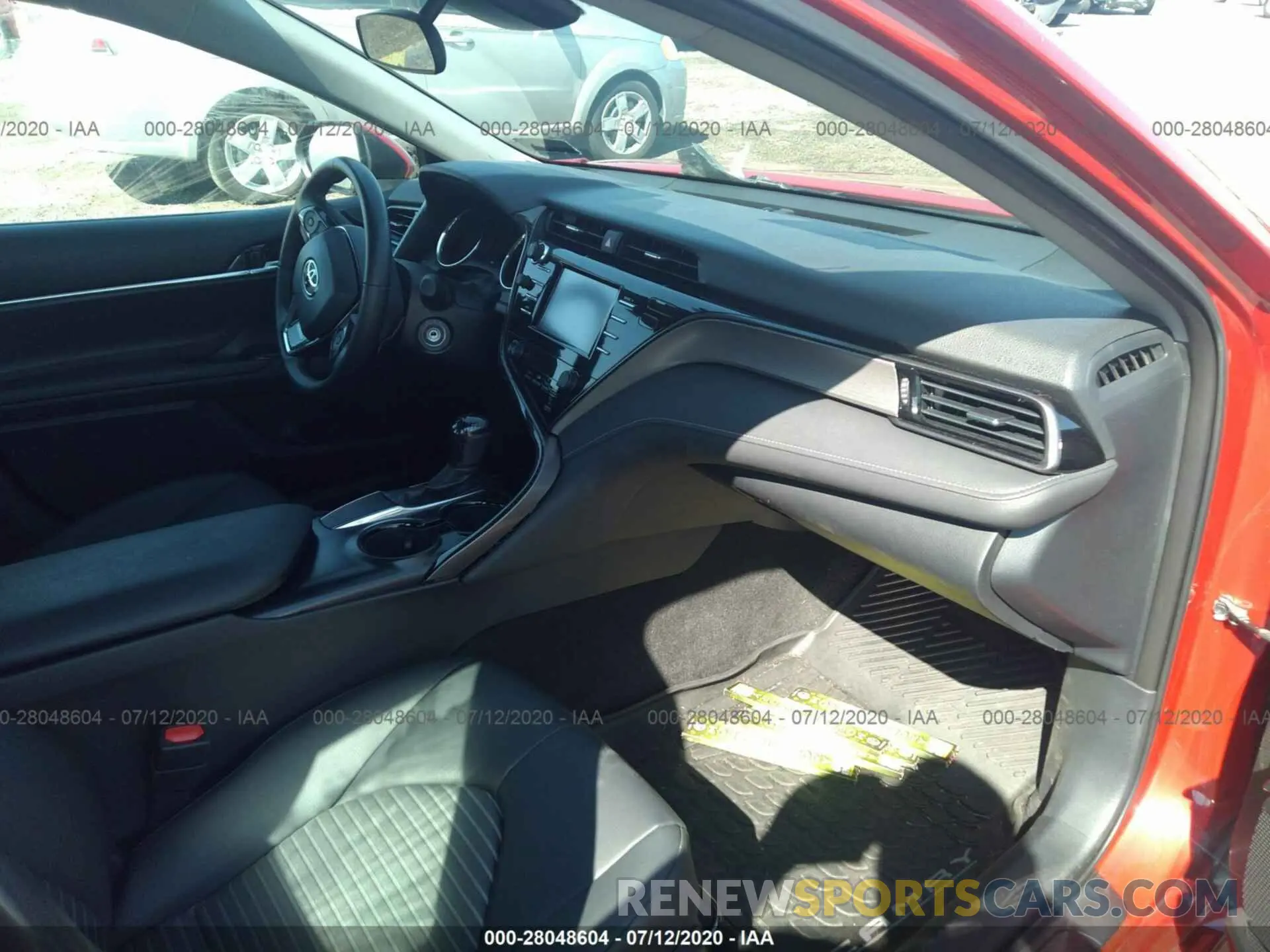 5 Photograph of a damaged car 4T1B11HK6KU252117 TOYOTA CAMRY 2019