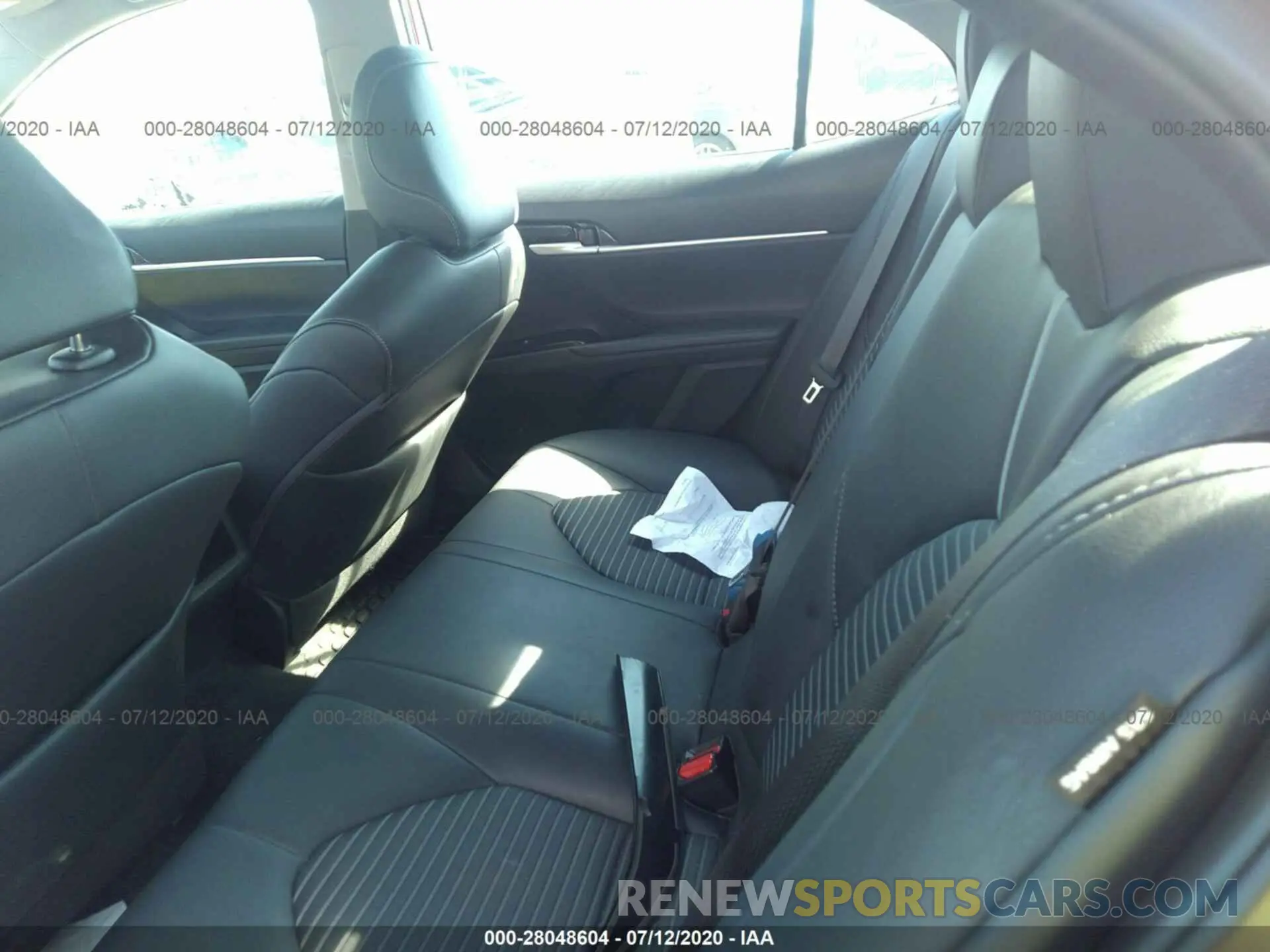 8 Photograph of a damaged car 4T1B11HK6KU252117 TOYOTA CAMRY 2019