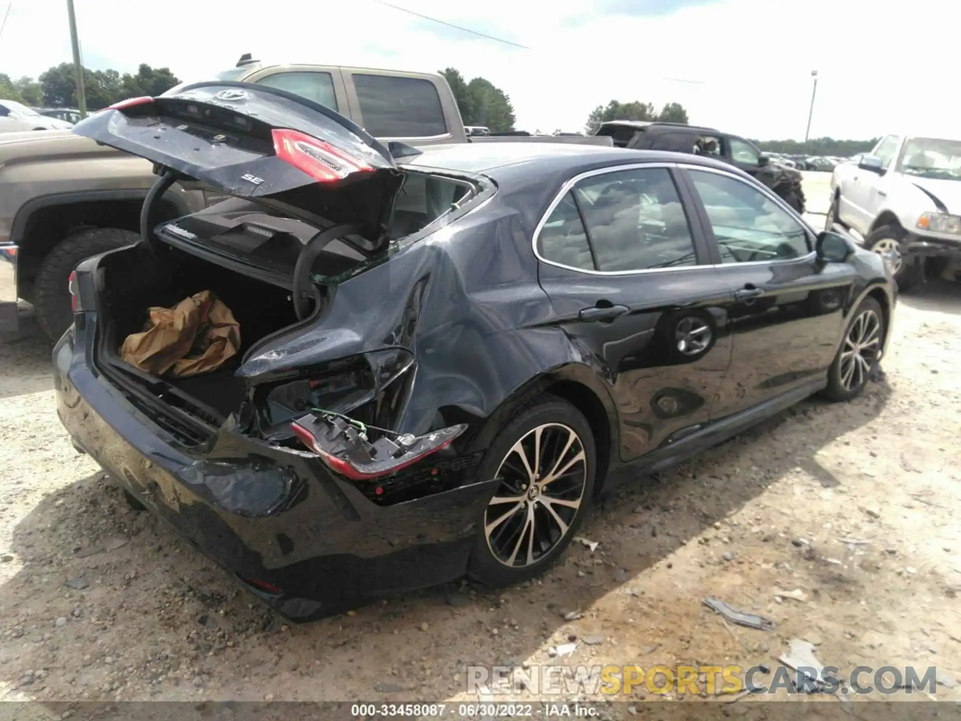 4 Photograph of a damaged car 4T1B11HK6KU257026 TOYOTA CAMRY 2019