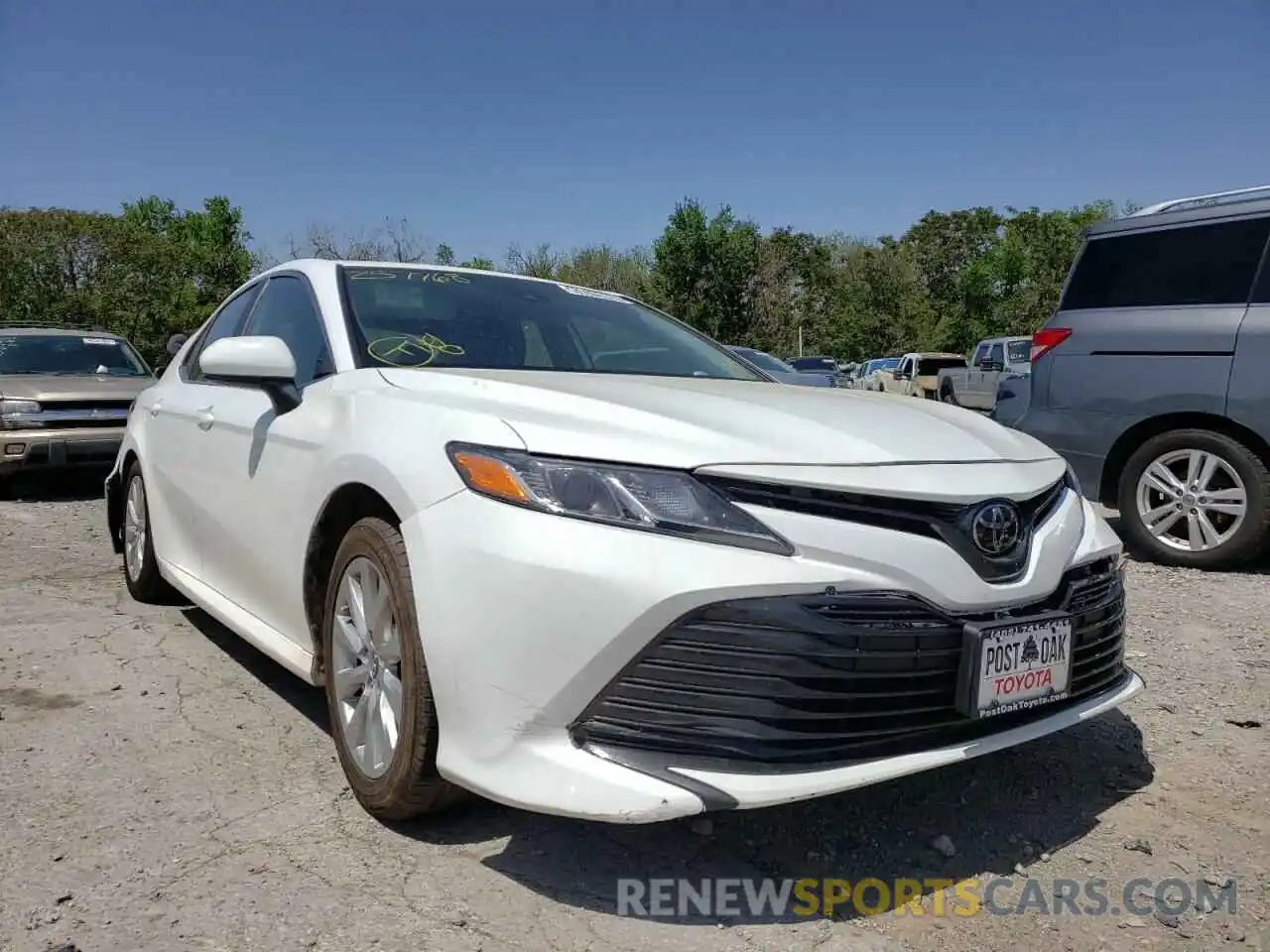 1 Photograph of a damaged car 4T1B11HK6KU257768 TOYOTA CAMRY 2019