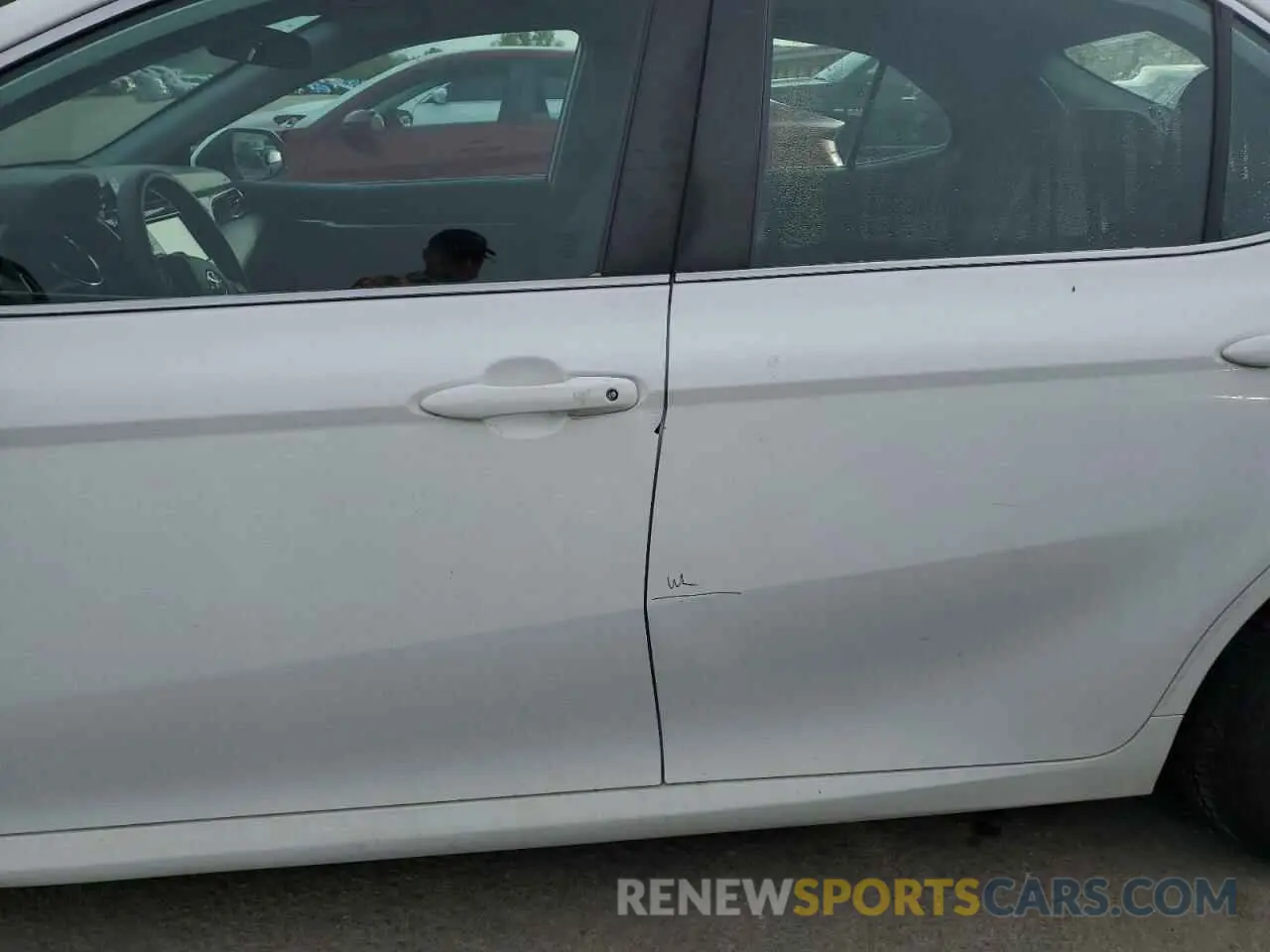 12 Photograph of a damaged car 4T1B11HK6KU258712 TOYOTA CAMRY 2019