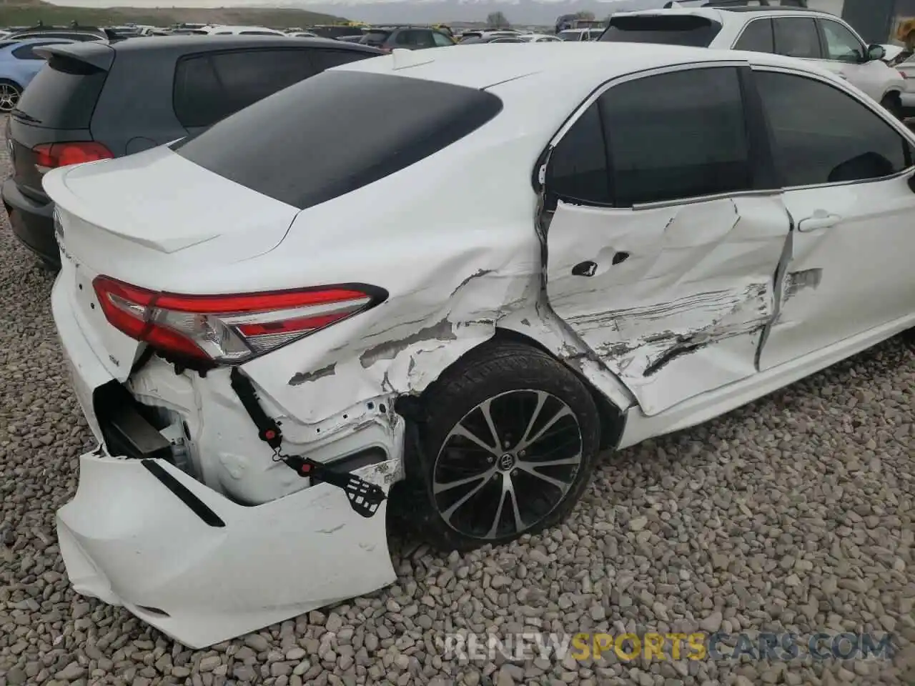 9 Photograph of a damaged car 4T1B11HK6KU259410 TOYOTA CAMRY 2019