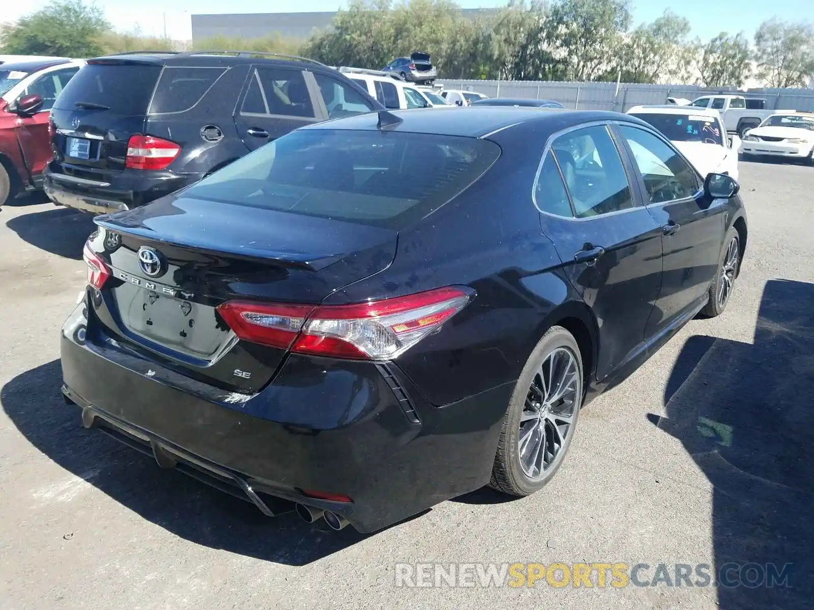 4 Photograph of a damaged car 4T1B11HK6KU264445 TOYOTA CAMRY 2019